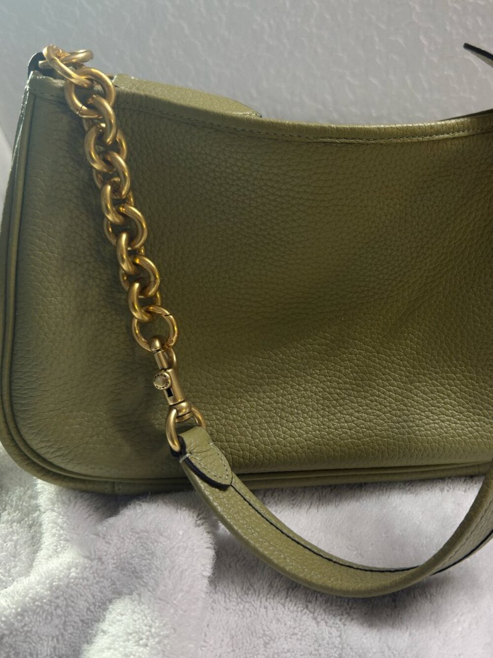 Coach Cary Crossbody. Rare fern green color. LIKE NEW. NO crossbody strap.